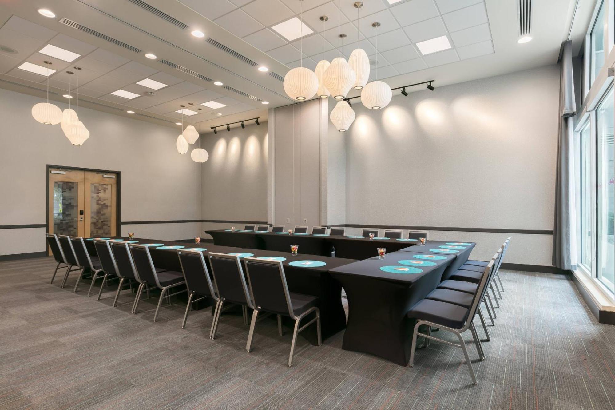 Aloft Sarasota Hotel Екстериор снимка